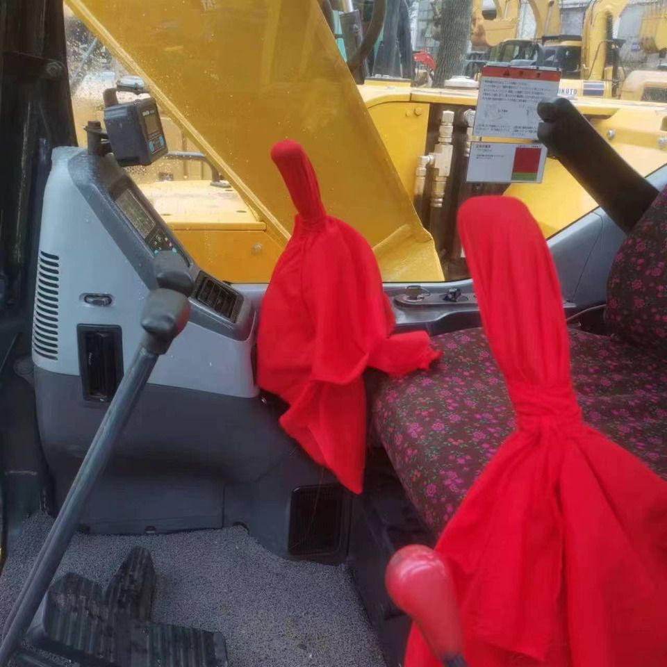 2023 Komatsu PC128US crawler excavator interior view 2023 Komatsu PC128US crawler excavator interior view