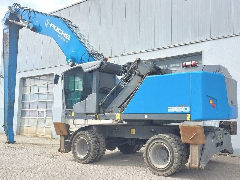 2020 Fuchs MHL360 F material handler, side view 2020 Fuchs MHL360 F material handler, side view