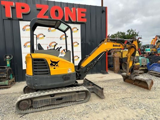 2017 Bobcat E26 mini excavator, side view 2017 Bobcat E26 mini excavator, side view