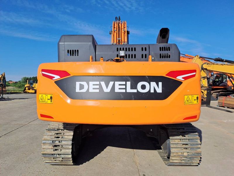 2025 Doosan DX300LC-7 crawler excavator rear view 2025 Doosan DX300LC-7 crawler excavator rear view