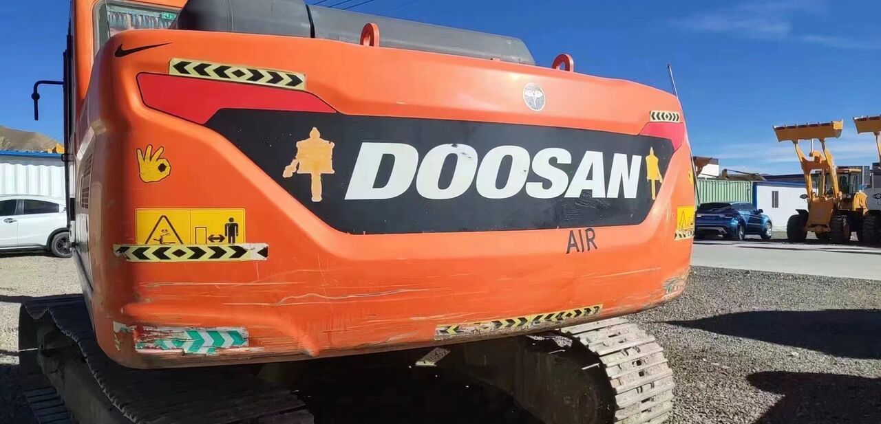 Doosan DX220LC-9 excavator rear view Doosan DX220LC-9 excavator rear view