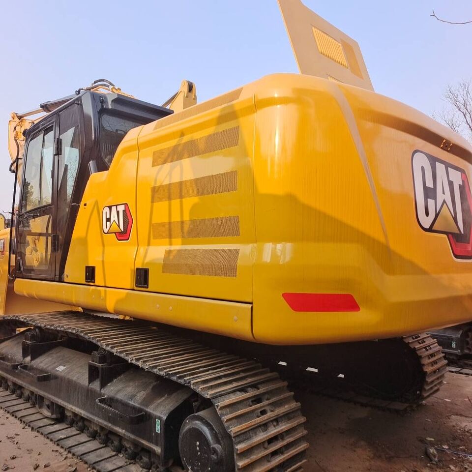 2024 Caterpillar 326GC crawler excavator rear three-quarter view 2024 Caterpillar 326GC crawler excavator rear three-quarter view