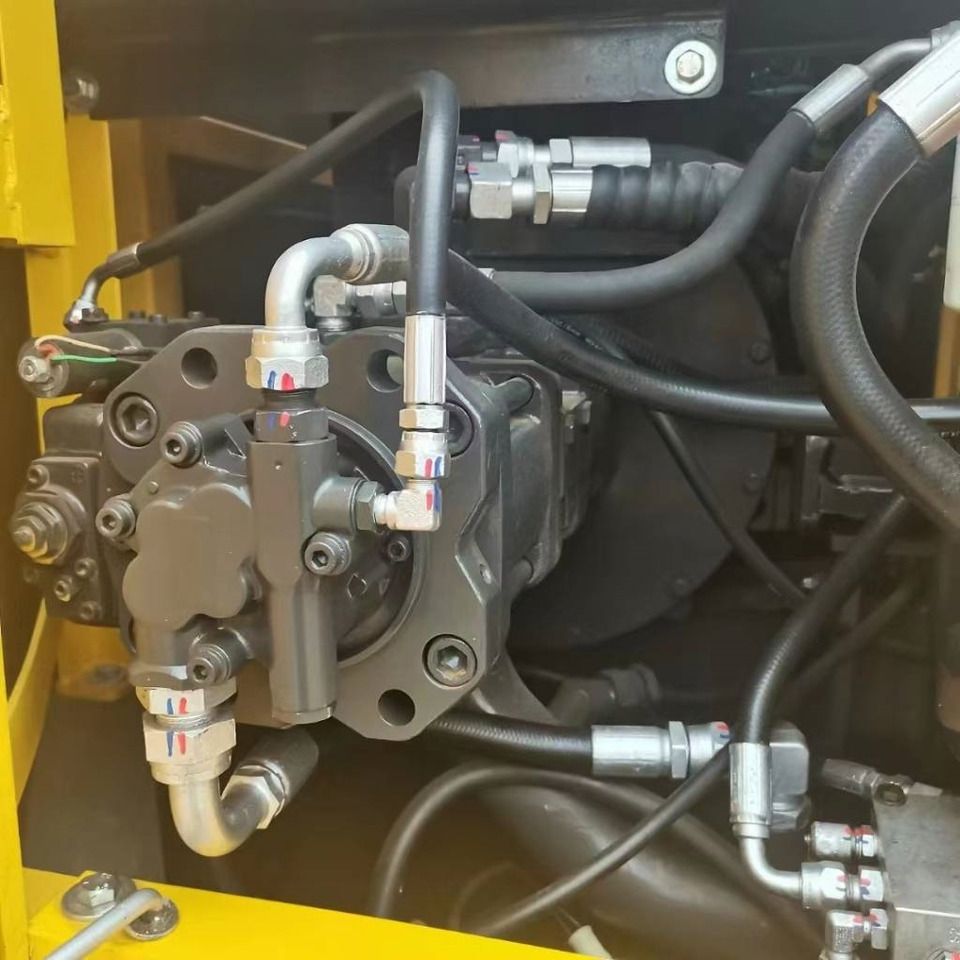 2024 Volvo EC140 crawler excavator hydraulic pump detail 2024 Volvo EC140 crawler excavator hydraulic pump detail
