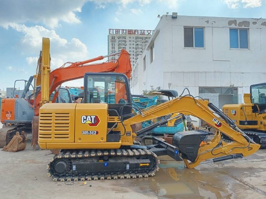 2025 Caterpillar 305.5E2 mini excavator side view 2025 Caterpillar 305.5E2 mini excavator side view