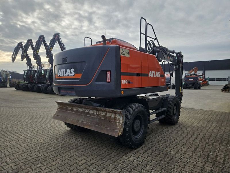 2022 Atlas 150W wheel excavator rear view 2022 Atlas 150W wheel excavator rear view
