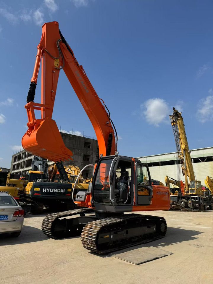 2022 Hitachi ZX200 crawler excavator, side view 2022 Hitachi ZX200 crawler excavator, side view