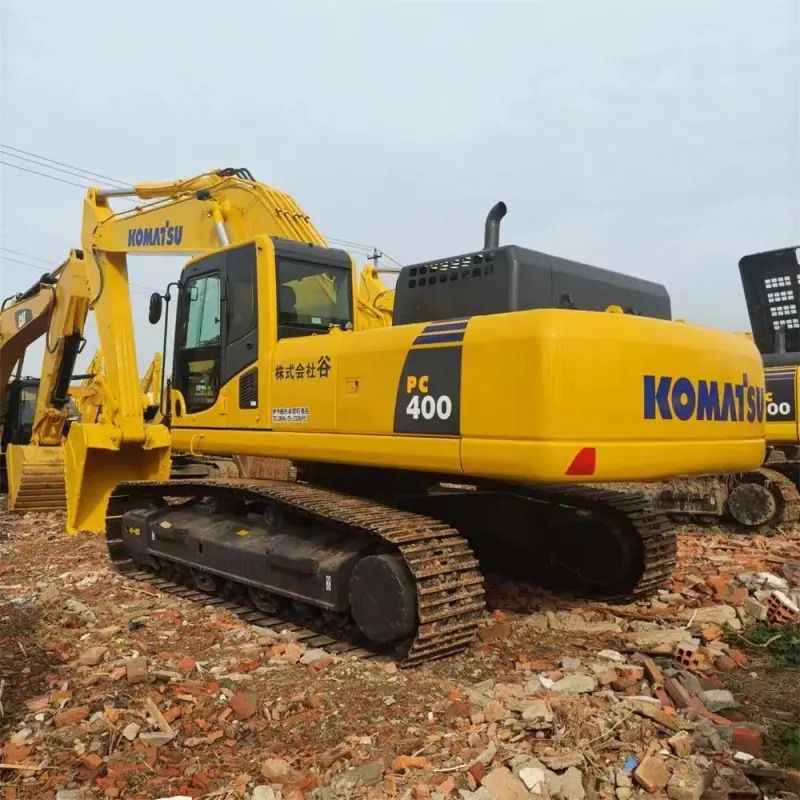 2017 Komatsu PC400 crawler excavator, rear three-quarter view 2017 Komatsu PC400 crawler excavator, rear three-quarter view