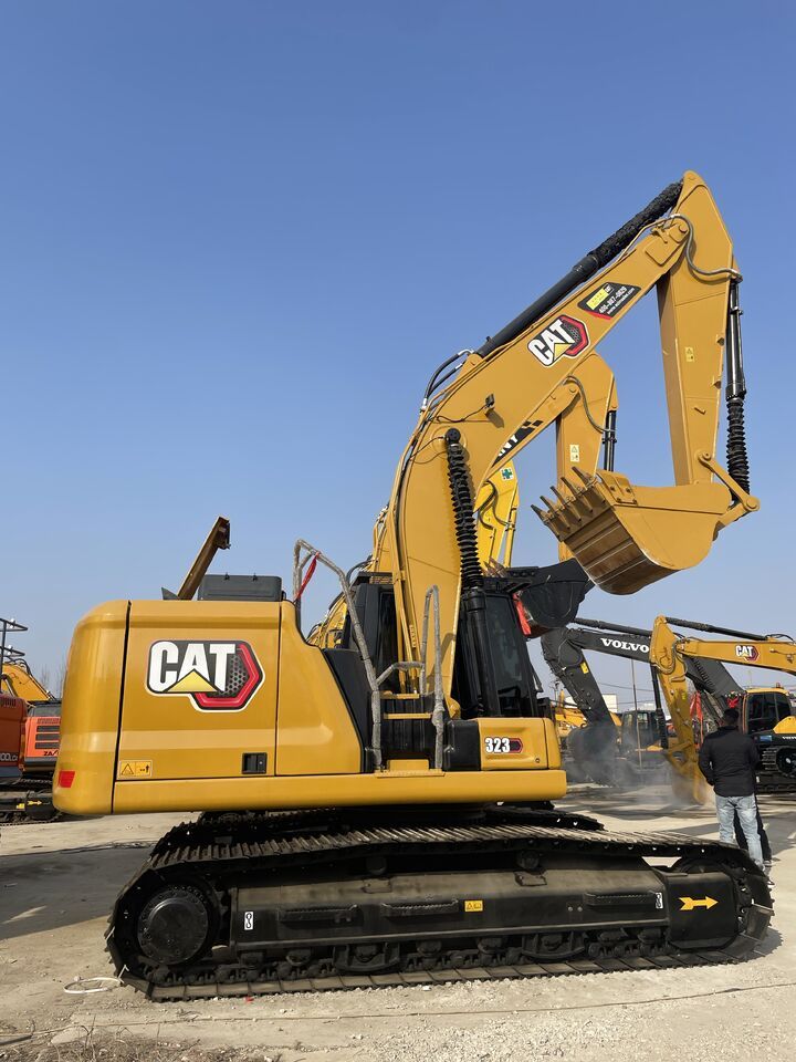 2024 Caterpillar 323 crawler excavator side view 2024 Caterpillar 323 crawler excavator side view