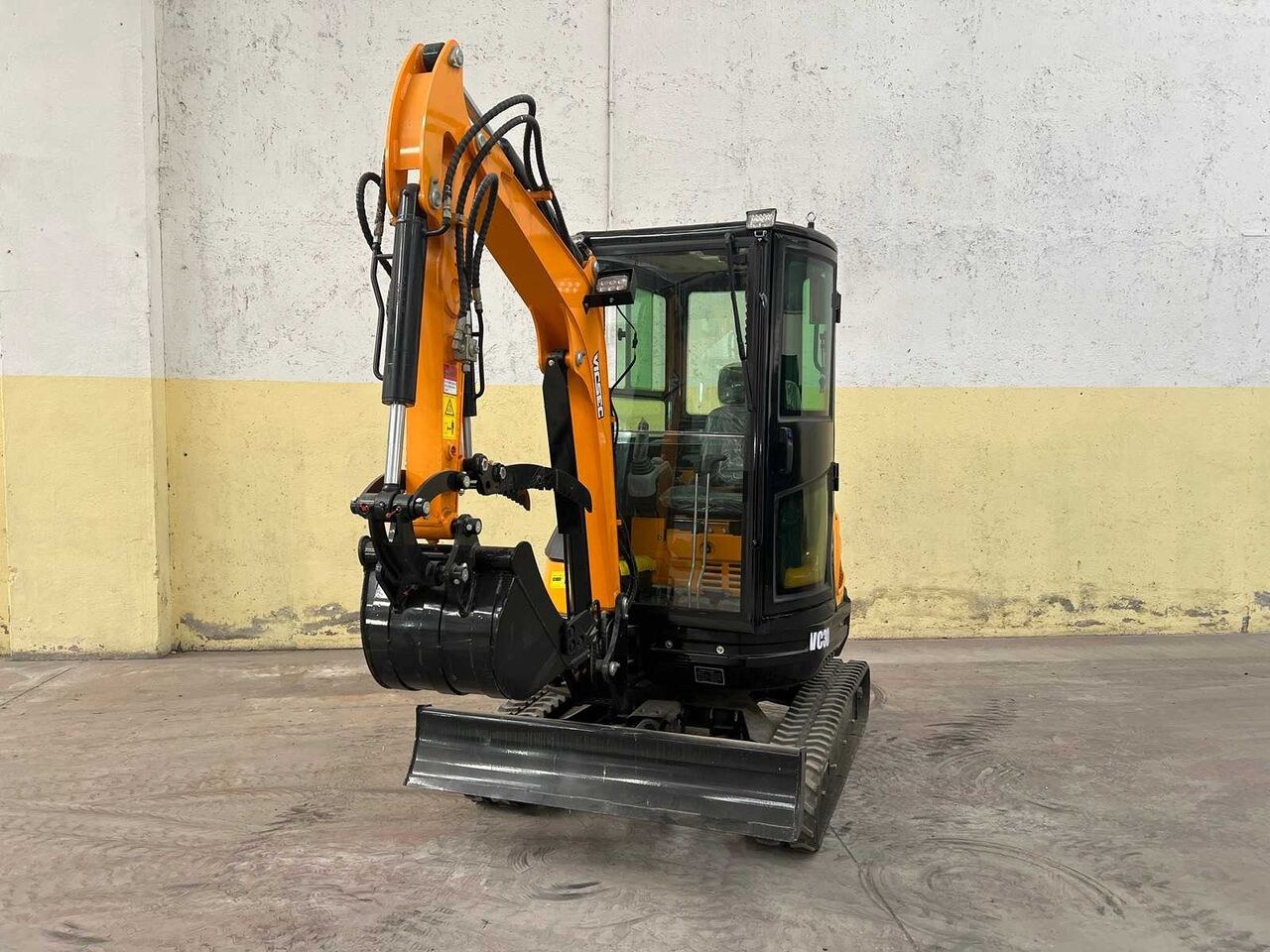2026 Vicsec VC30C mini excavator, front three-quarter view