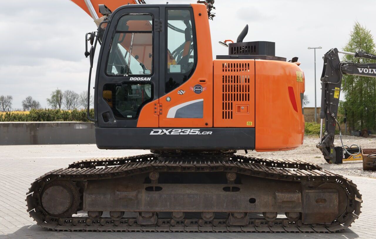 2020 Doosan DX235LCR crawler excavator, side profile view 2020 Doosan DX235LCR crawler excavator, side profile view