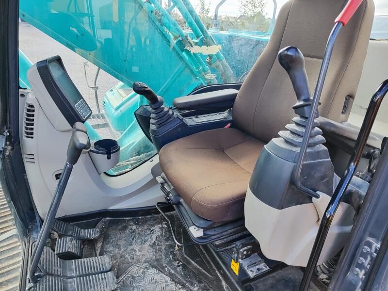 2015 Kobelco SK260NLC-9 crawler excavator interior cab view 2015 Kobelco SK260NLC-9 crawler excavator interior cab view