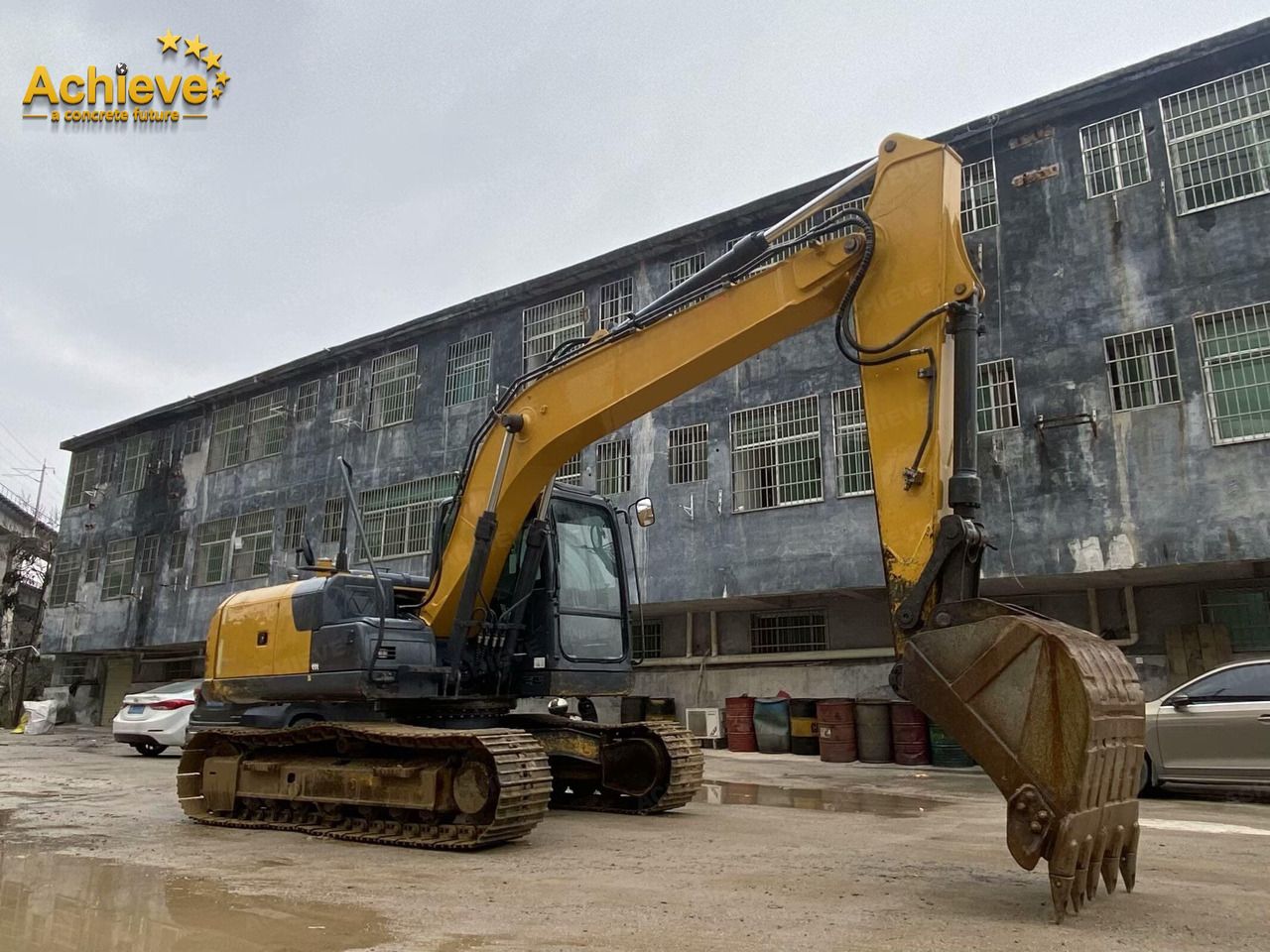 2021 XCMG XE135D crawler excavator, side profile view 2021 XCMG XE135D crawler excavator, side profile view