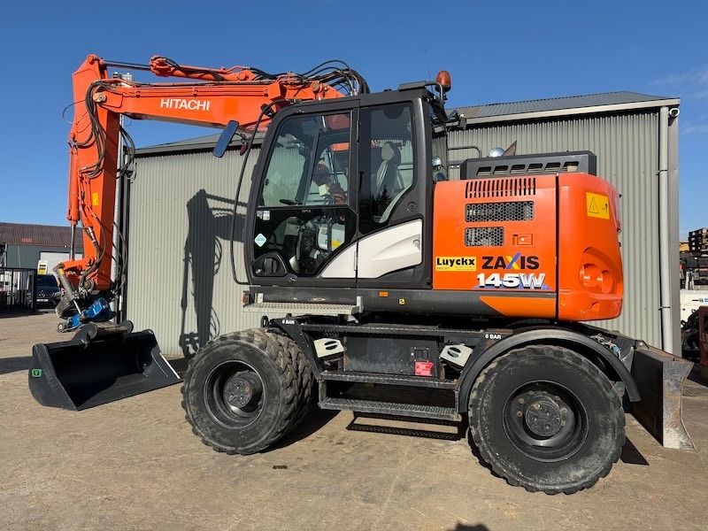 2017 Hitachi Zaxis 145W wheel excavator, side profile view 2017 Hitachi Zaxis 145W wheel excavator, side profile view