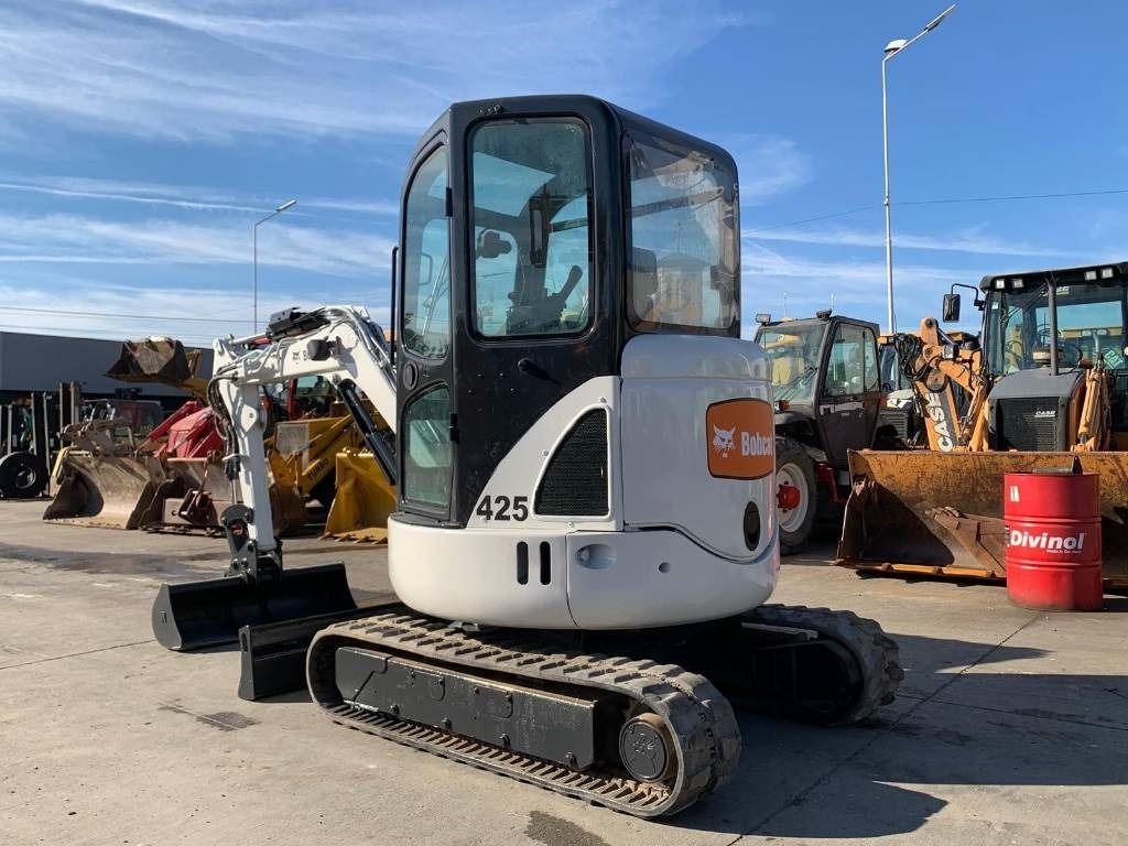 2011 Bobcat 425 mini excavator, front three-quarter view 2011 Bobcat 425 mini excavator, front three-quarter view