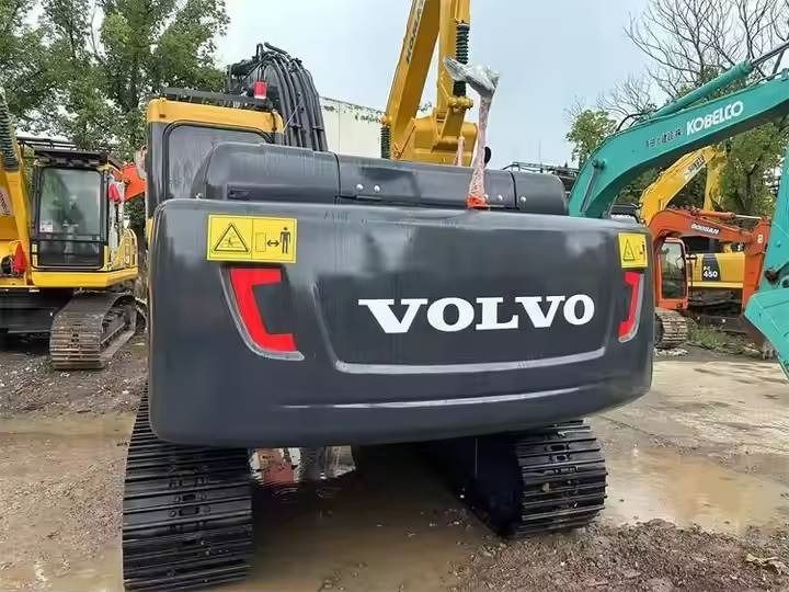 2024 Volvo EC210D crawler excavator rear view 2024 Volvo EC210D crawler excavator rear view