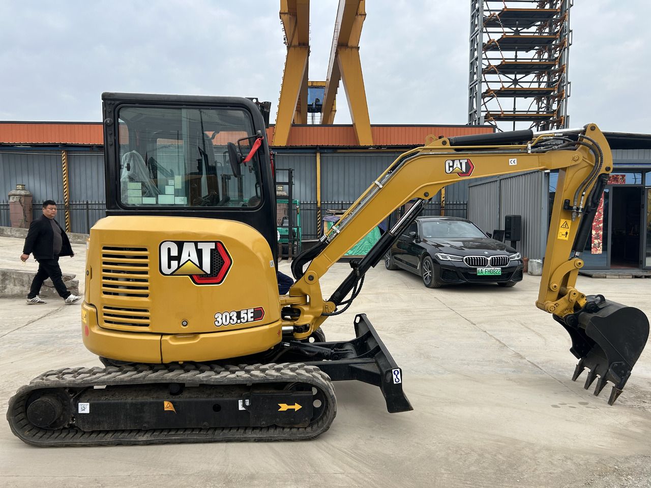 2019 Caterpillar 303.5E mini excavator side view 2019 Caterpillar 303.5E mini excavator side view