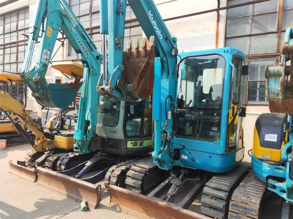 2023 Kubota U-30 mini excavator front view 2023 Kubota U-30 mini excavator front view
