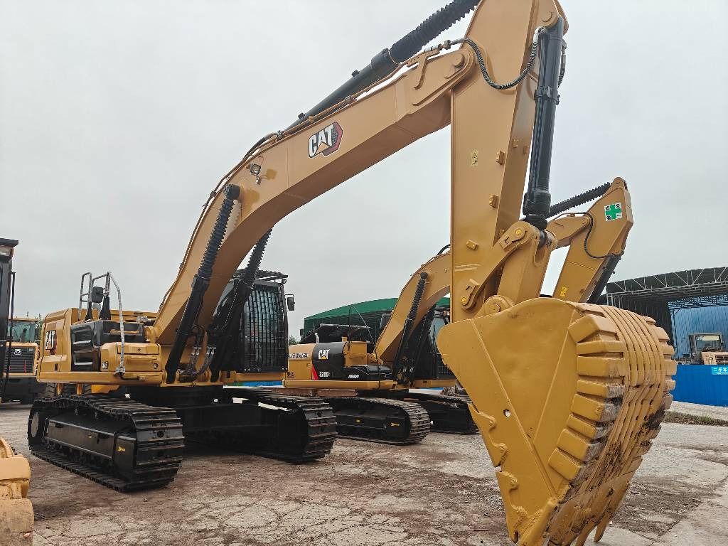 2024 Caterpillar 345GC crawler excavator, front three-quarter view 2024 Caterpillar 345GC crawler excavator, front three-quarter view