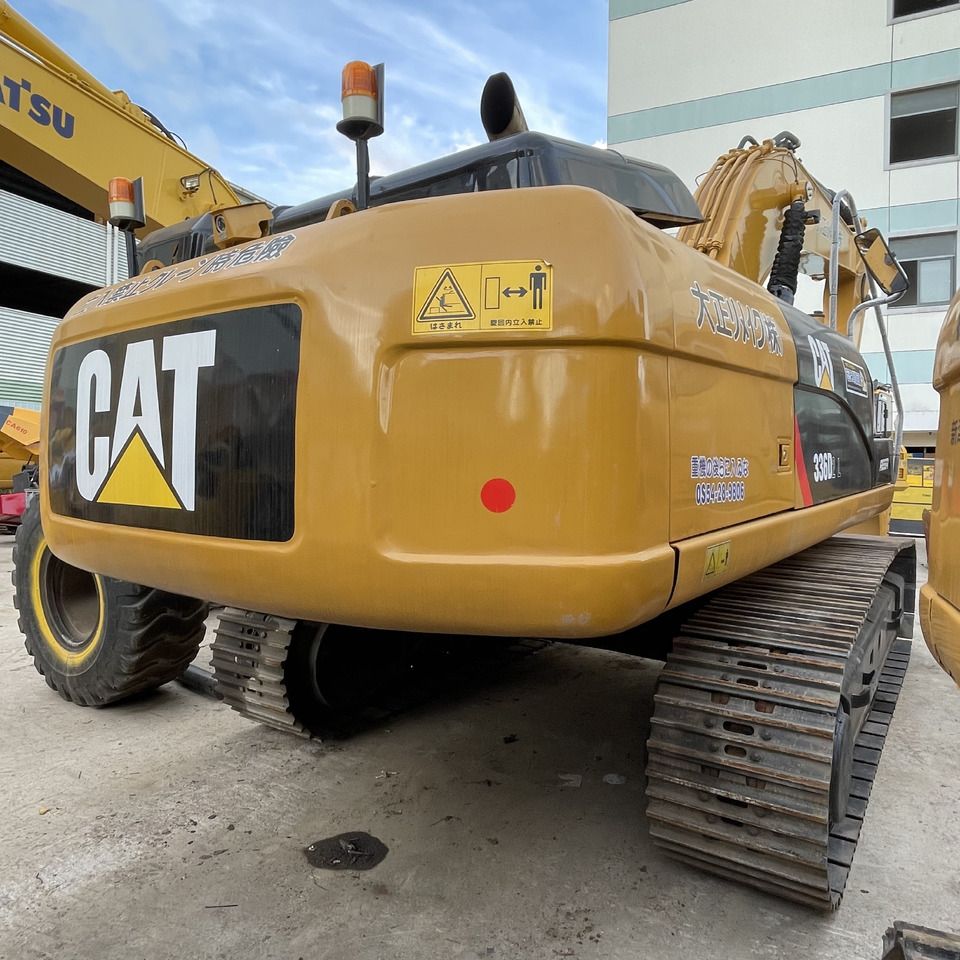 2023 Caterpillar 336D2 crawler excavator rear view 2023 Caterpillar 336D2 crawler excavator rear view