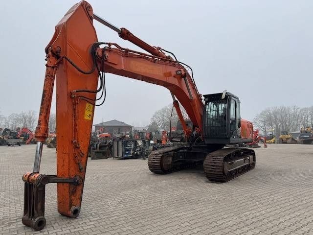 2006 Hitachi ZX350LCN crawler excavator, side view 2006 Hitachi ZX350LCN crawler excavator, side view