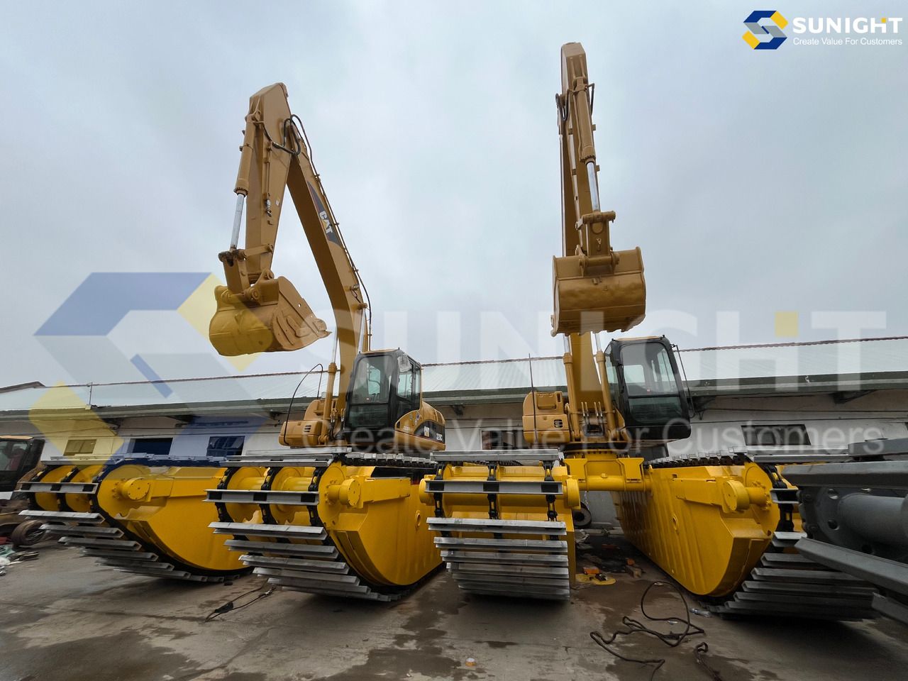 2018 Caterpillar 320CL koparka amfibijna, widok z przodu 2018 Caterpillar 320CL koparka amfibijna, widok z przodu