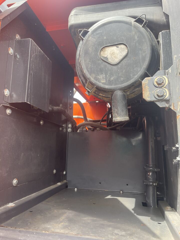 2023 Hitachi ZX240 crawler excavator engine compartment view 2023 Hitachi ZX240 crawler excavator engine compartment view