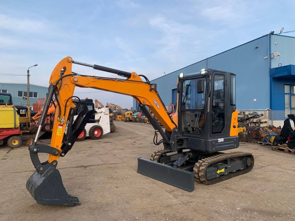 2025 Captok CK40 mini excavator, side view 2025 Captok CK40 mini excavator, side view