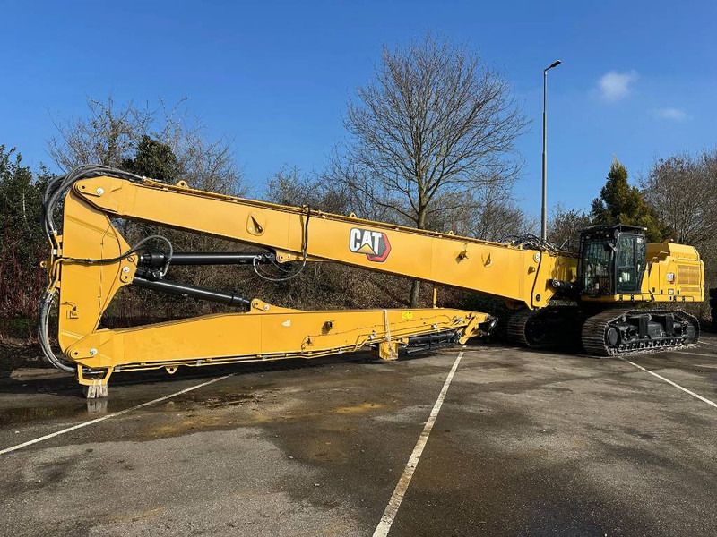 2023 Caterpillar 352 UHD 07B crawler excavator side view 2023 Caterpillar 352 UHD 07B crawler excavator side view