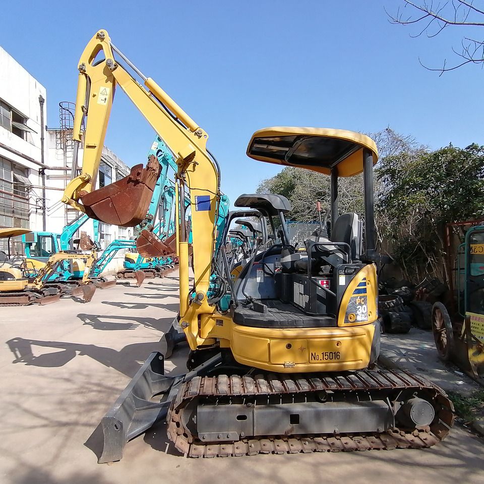 2022 Komatsu PC30MR mini excavator, side view 2022 Komatsu PC30MR mini excavator, side view