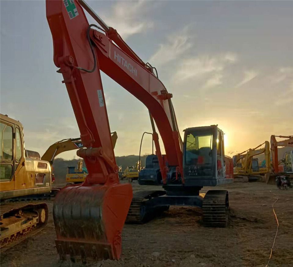 Hitachi ZX210 Raupenbagger