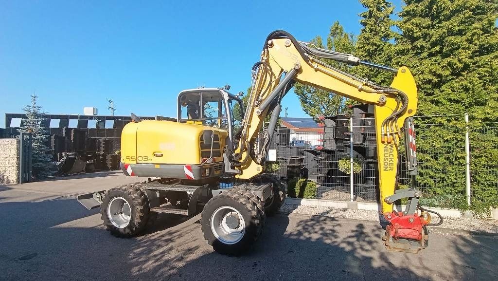 2013 Wacker Neuson 9503 wheel excavator, side view