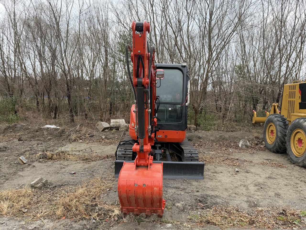 2024 Kubota U35 mini excavator, front view 2024 Kubota U35 mini excavator, front view