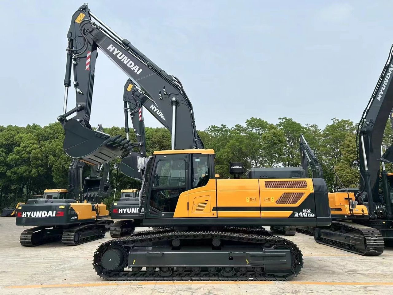2026 Hyundai HX340HD crawler excavator side view