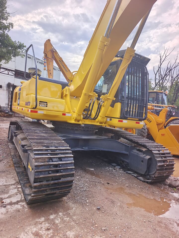 2024 Komatsu PC300-7 crawler excavator, rear three-quarter view 2024 Komatsu PC300-7 crawler excavator, rear three-quarter view