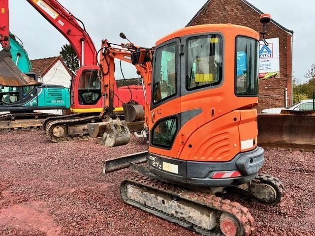 2013 Doosan DX27Z mini excavator, rear three-quarter view 2013 Doosan DX27Z mini excavator, rear three-quarter view
