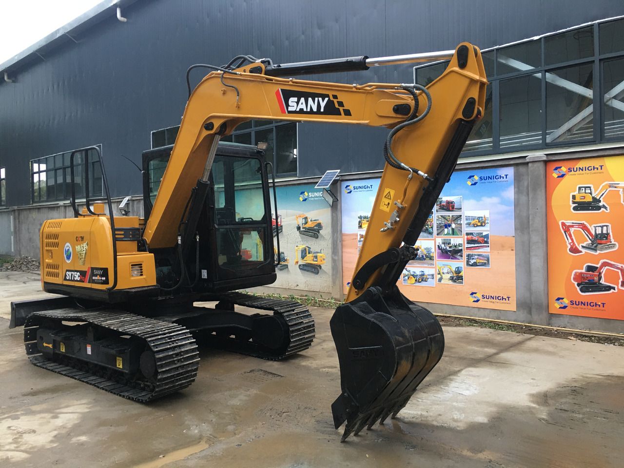 2023 Sany SY75C crawler excavator, side view 2023 Sany SY75C crawler excavator, side view