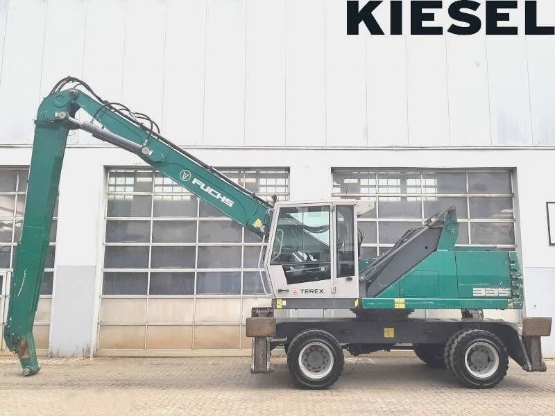 2016 Fuchs MHL335 E material handler, side view