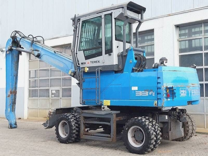2015 Fuchs MHL 334 E material handler, side view