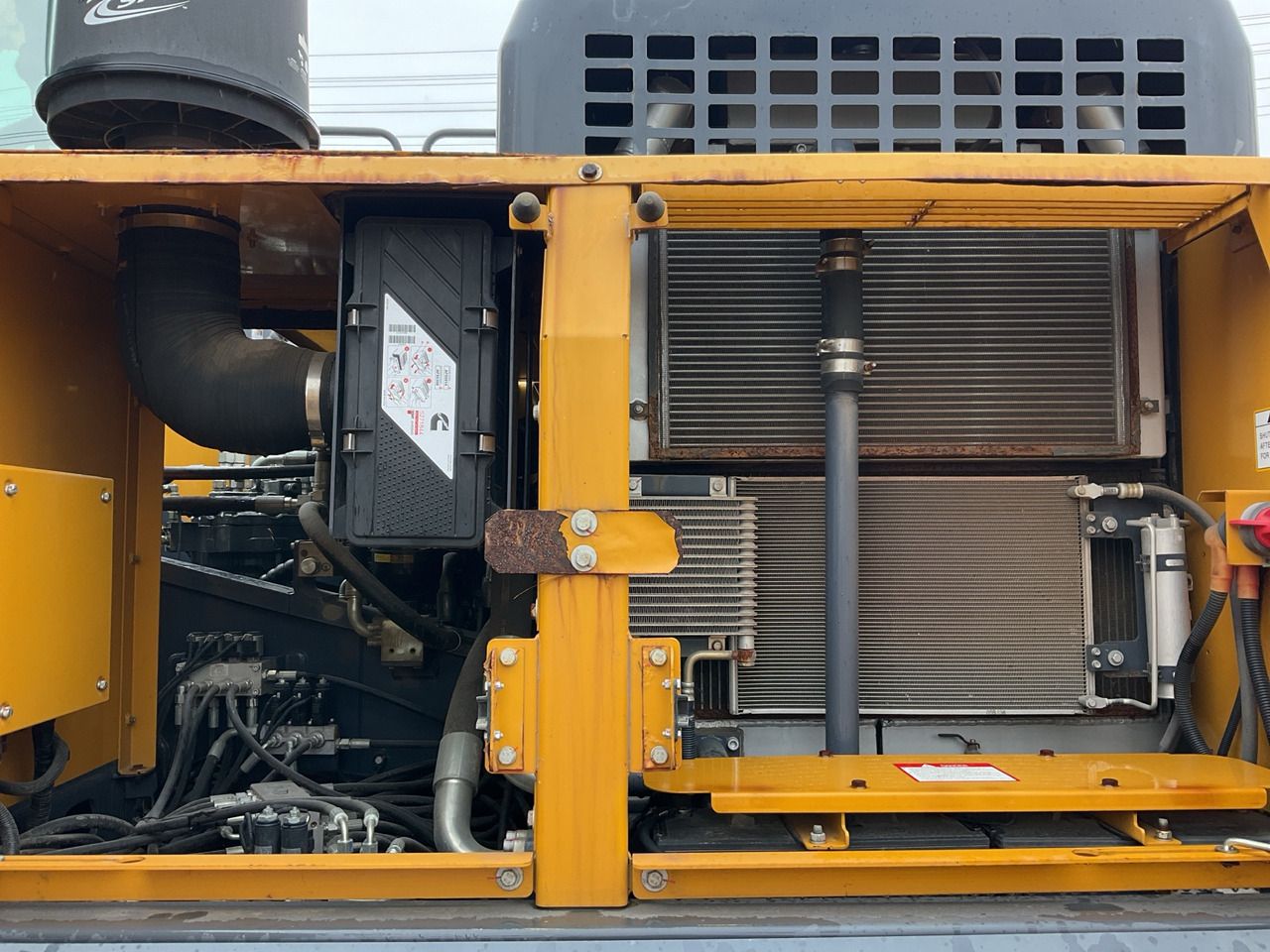 2018 XCMG XE210U crawler excavator engine compartment view 2018 XCMG XE210U crawler excavator engine compartment view