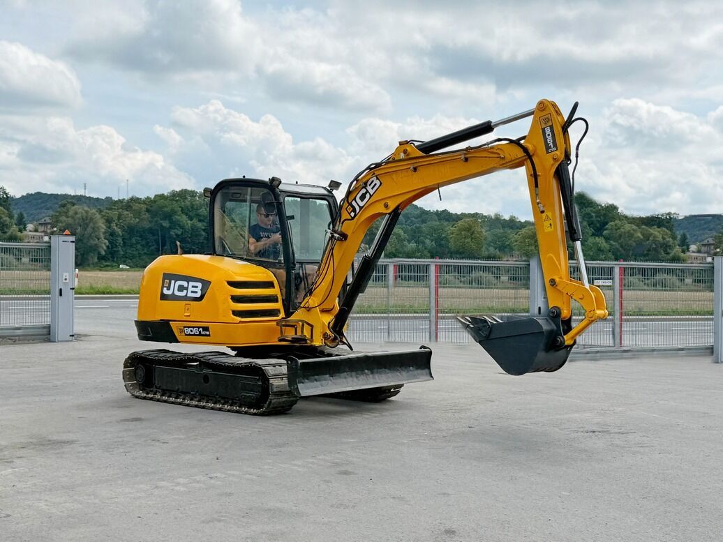 2013 JCB 8061 CTS mini excavator, side view 2013 JCB 8061 CTS mini excavator, side view