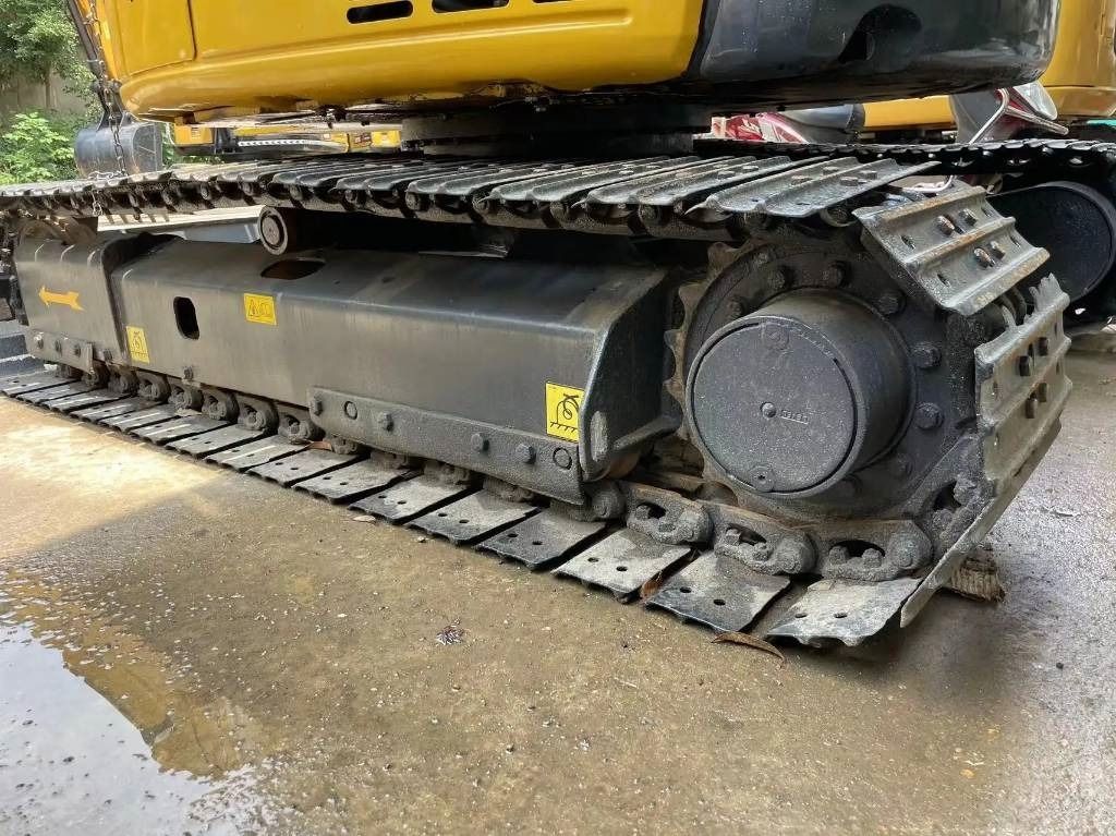 2022 Komatsu PC55MR-2 mini excavator undercarriage view 2022 Komatsu PC55MR-2 mini excavator undercarriage view