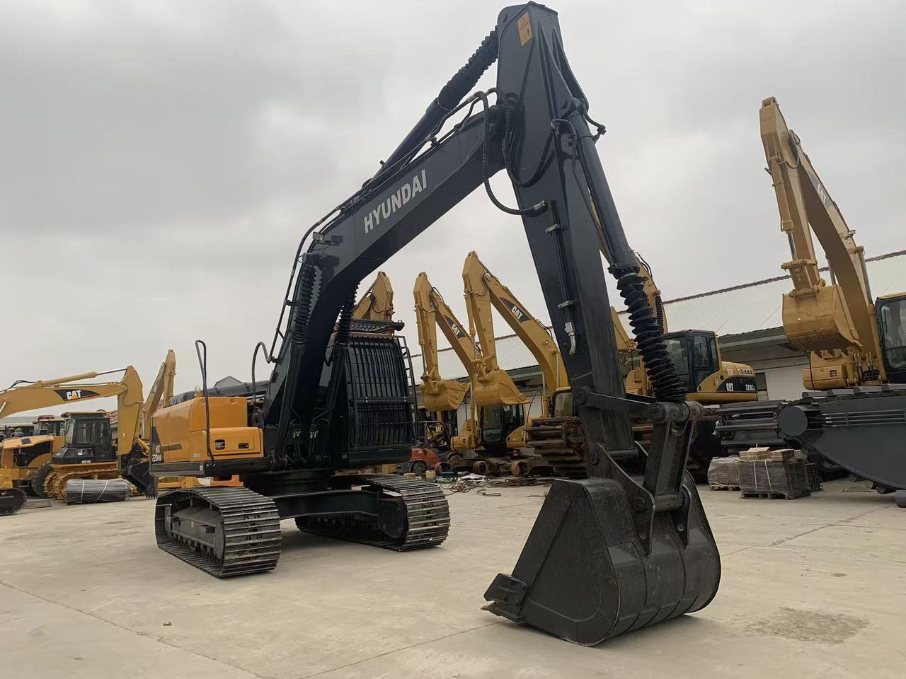 2024 Hyundai HX220HD crawler excavator, front three-quarter view 2024 Hyundai HX220HD crawler excavator, front three-quarter view