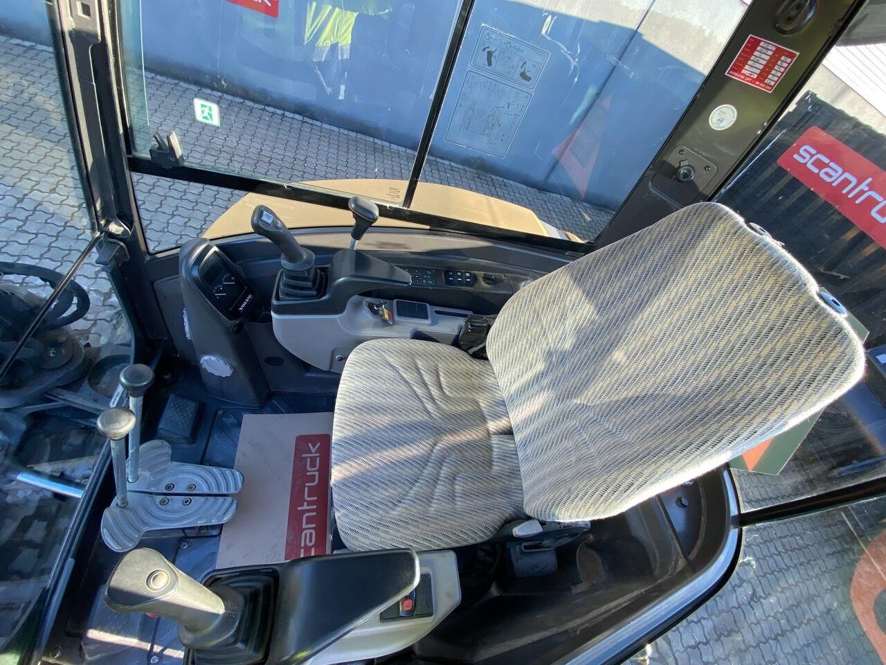 2015 Volvo ECR50 mini excavator interior view