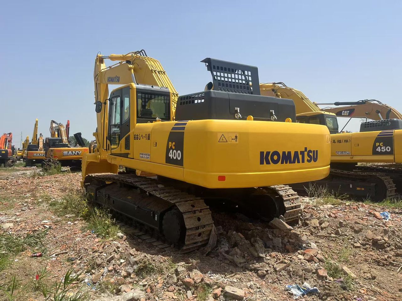 2022 Komatsu PC400-8 crawler excavator, rear three-quarter view