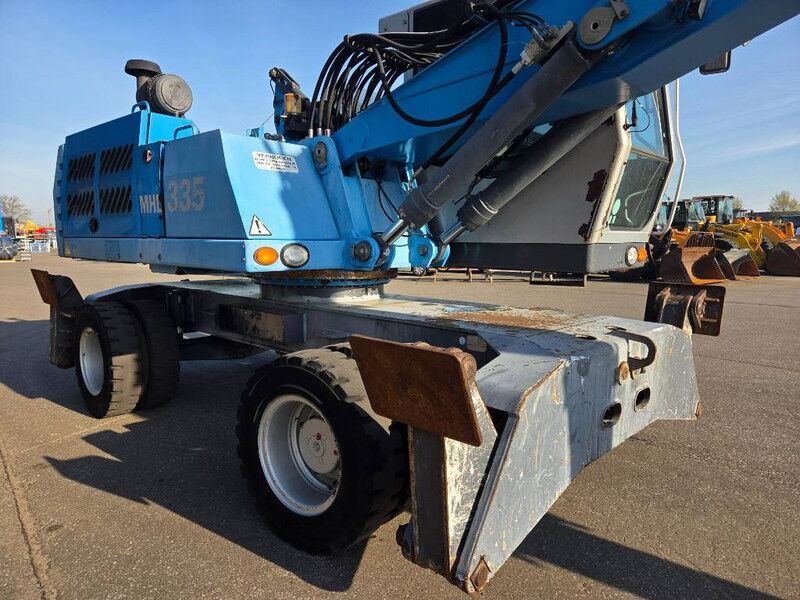 2012 Fuchs MHL335 material handler, side view 2012 Fuchs MHL335 material handler, side view