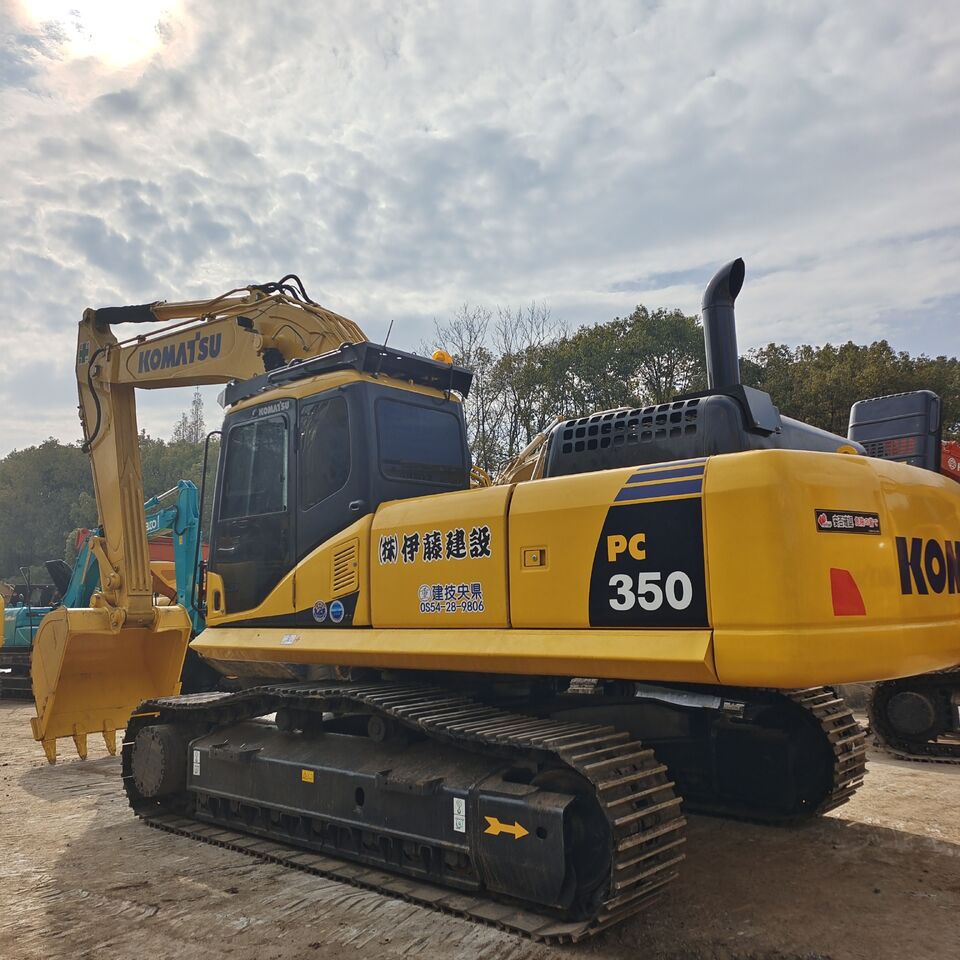 2024 Komatsu PC350 crawler excavator, side view 2024 Komatsu PC350 crawler excavator, side view