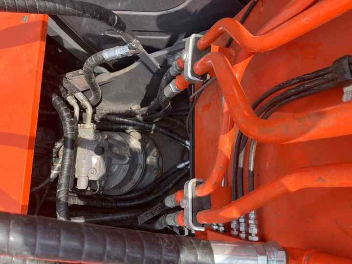 2018 Hitachi ZX200 crawler excavator hydraulic system detail 2018 Hitachi ZX200 crawler excavator hydraulic system detail