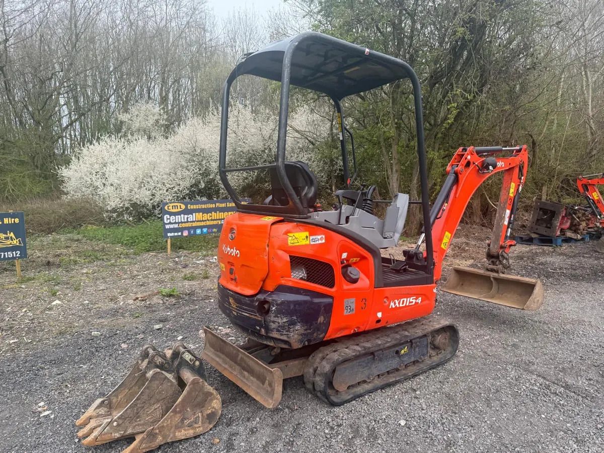 2022 Kubota KX015-4 mini excavator, rear three-quarter view