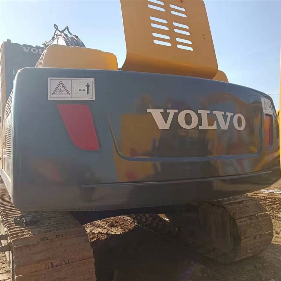 2023 Volvo EC210B crawler excavator rear view 2023 Volvo EC210B crawler excavator rear view