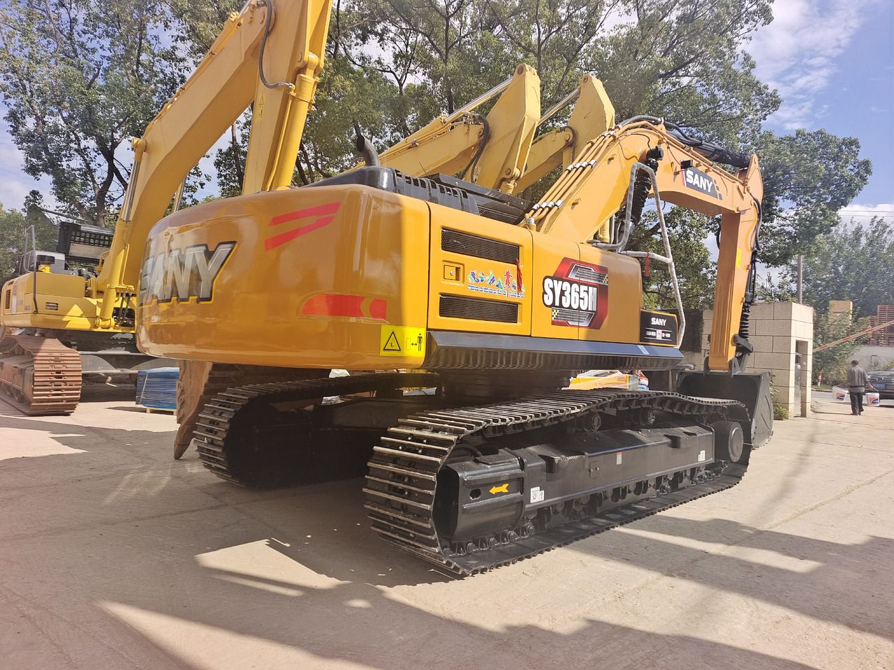 2024 Sany SY365H crawler excavator, rear three-quarter view 2024 Sany SY365H crawler excavator, rear three-quarter view